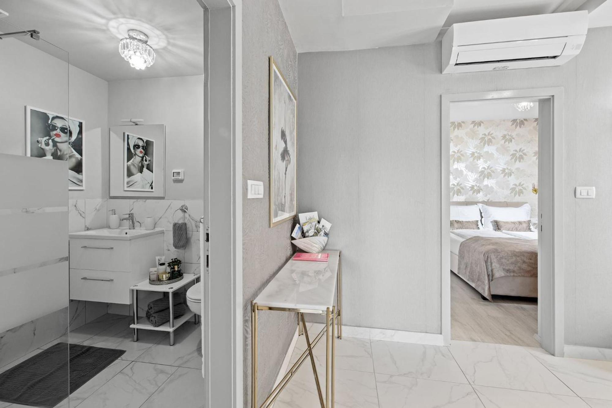 Apartments Lady M Rabac Ngoại thất bức ảnh