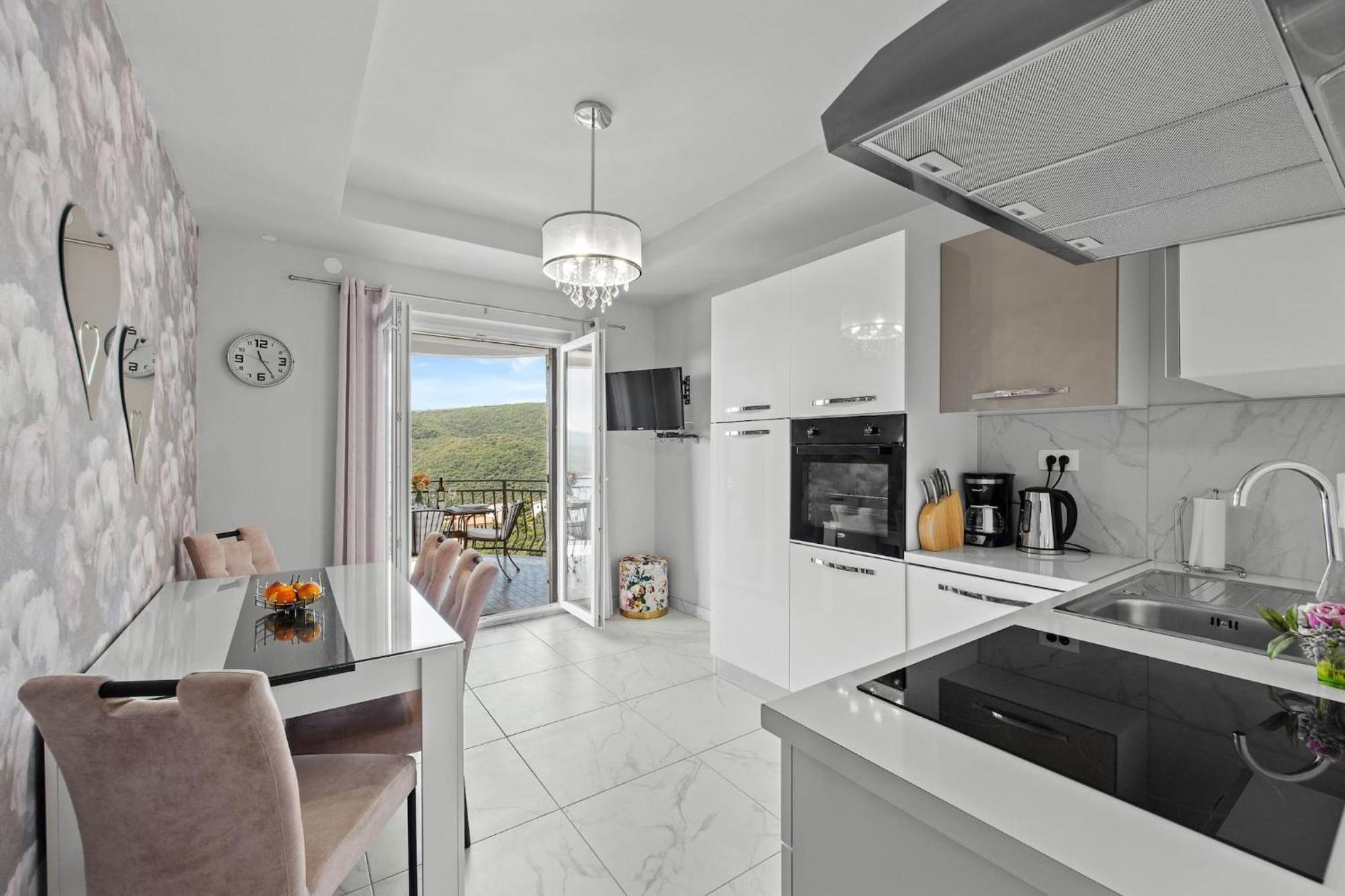 Apartments Lady M Rabac Ngoại thất bức ảnh